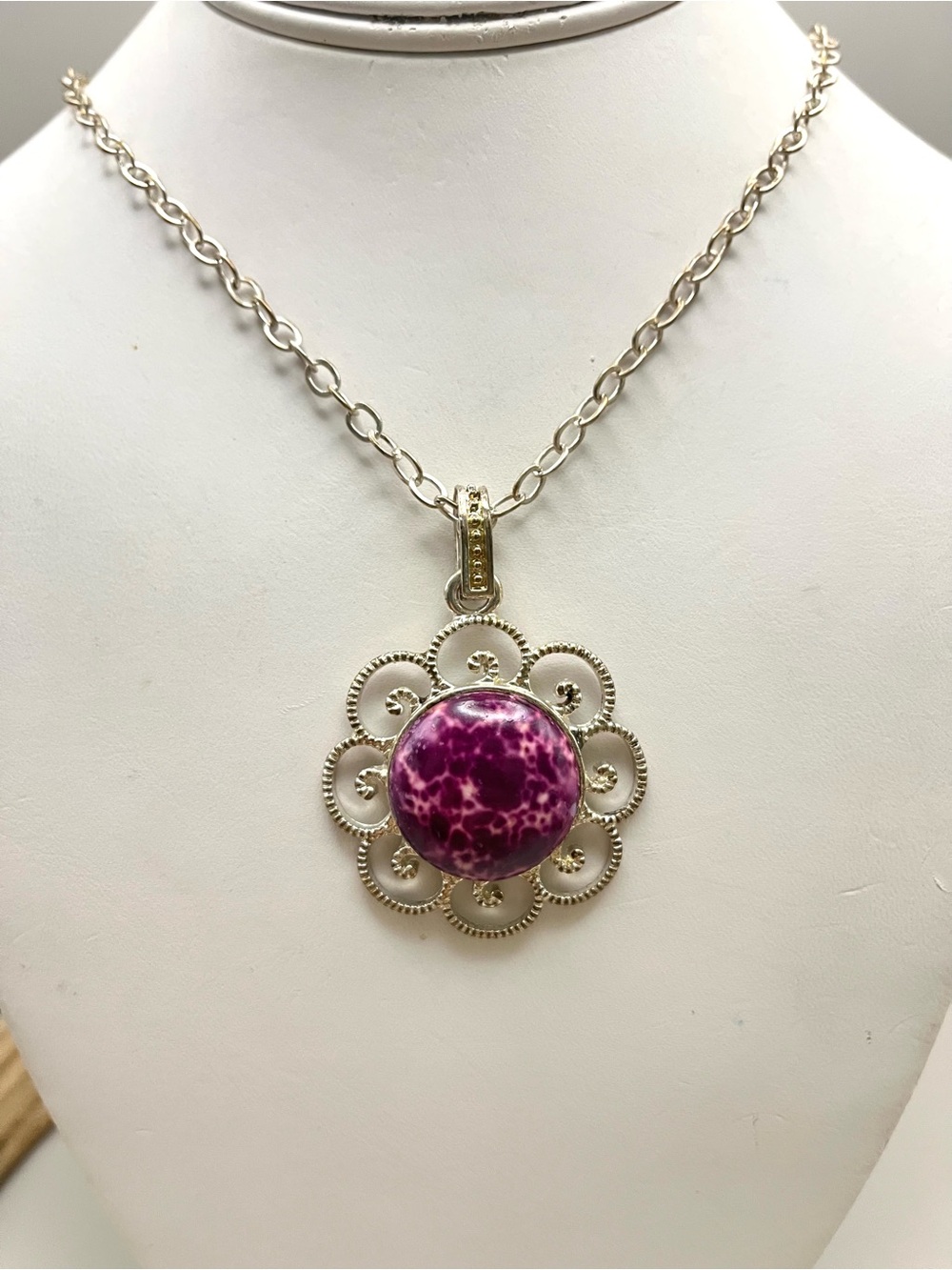 Vintage Gold Tone Filigree Pendant Necklace Purple Mottled Stone Floral Medallio